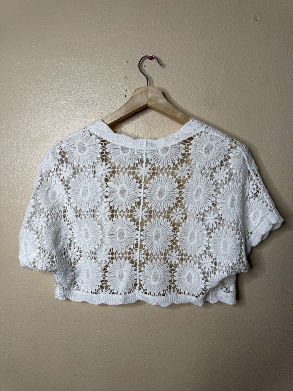 House of Harlow 1960 White Crochet Crop Bolero Shrug One Size Boho Festival - Picture 7 of 7